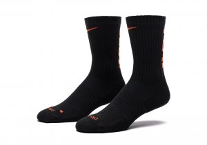 undefeated-nike-air-max-97-socks-black-3.jpg
