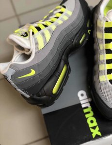Nike-Air-Max-95-Neon-CT1689-001-Release-Date-4.jpg