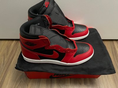 Jordan 1 85 Varsity Red.jpg