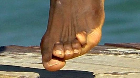 Sports-Feet-1-LeBron-STACK-2-654x368.jpg