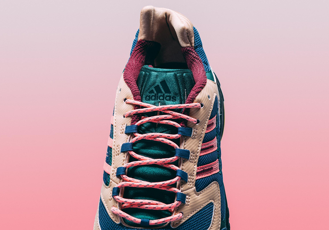 adidas-Torsion-TRDC-EF4806-3.jpg