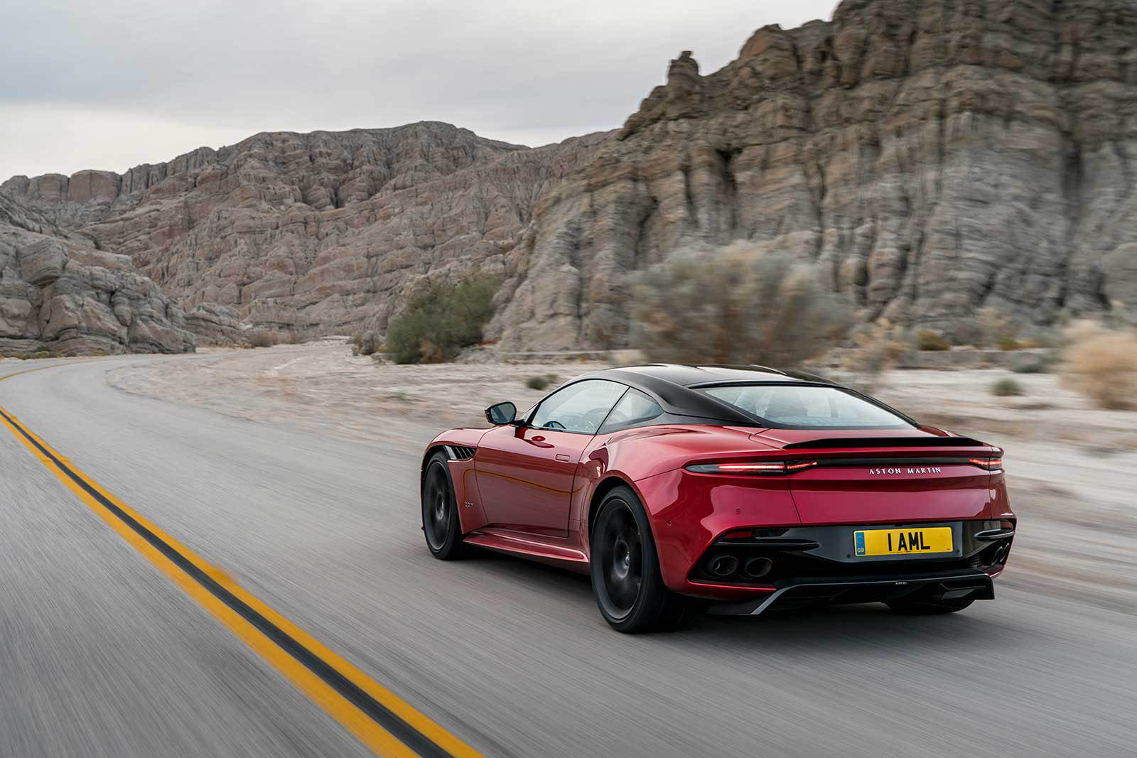 89dcedc7-aston-martin-dbs-superleggera-leak-09.jpg