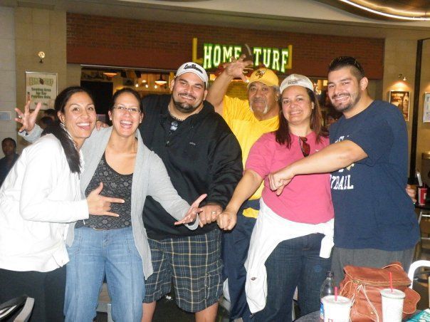 Roman-Reigns-family-father-sika-and-siblings-1.jpg