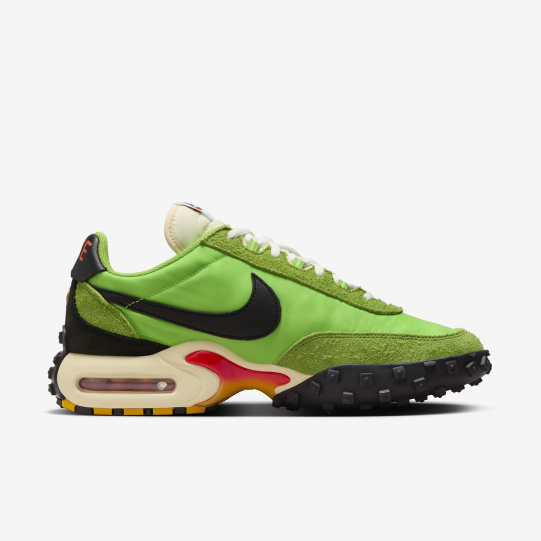 Nike-Air-Max-Waffle-SP-Action-Green-FV6946-301-04.jpg