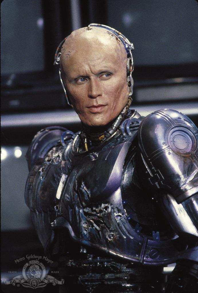 robocop-1987-is-the-perfect-example-of-the-american-work-v0-6raed2lcyqpa1.jpg