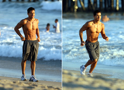 mario+lopez+running+shirtless+1.jpg