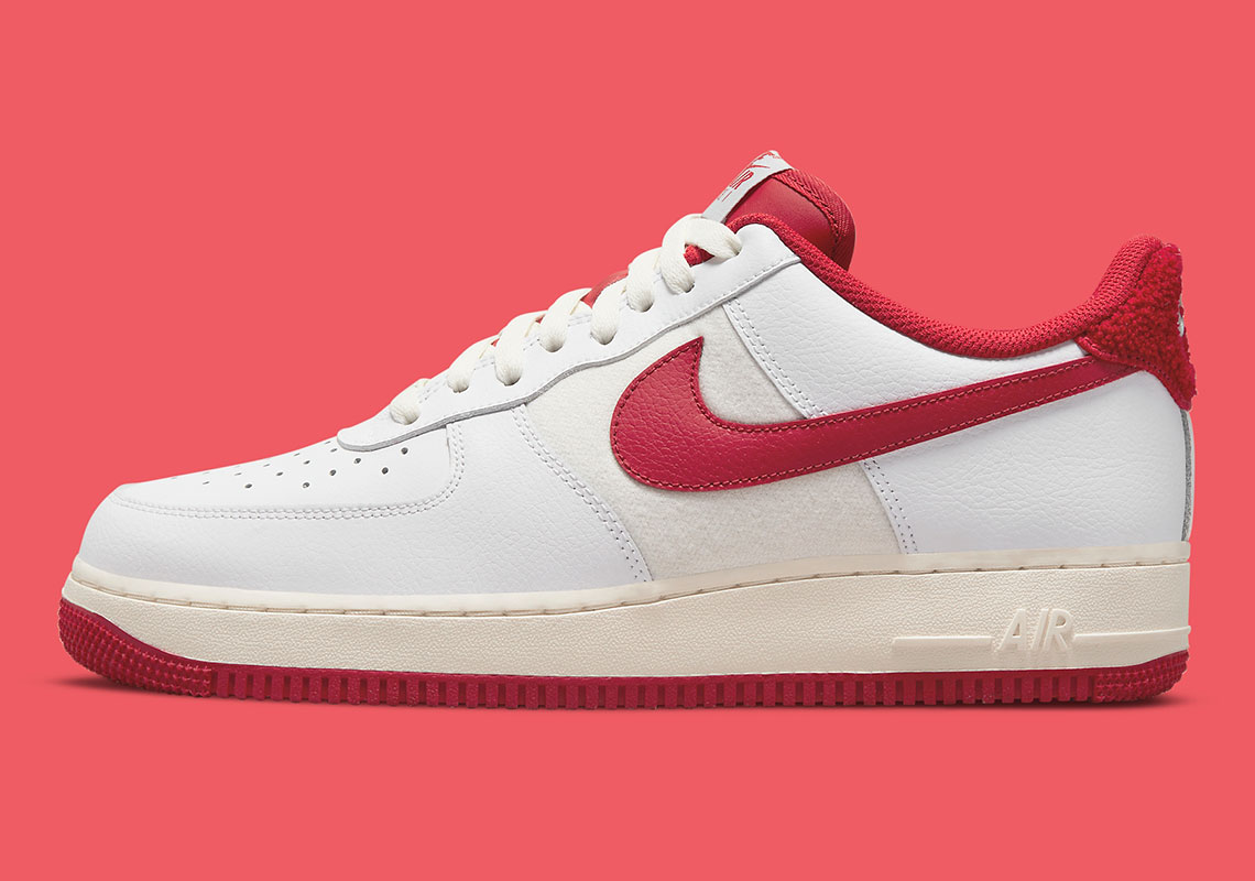 nike-air-force-1-white-gym-red-sail-white-DO5220-161-2.jpg