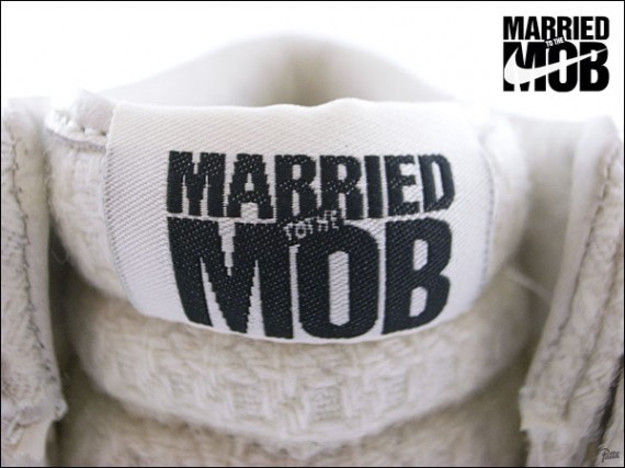 dunk-married-to-the-mob-03.jpg