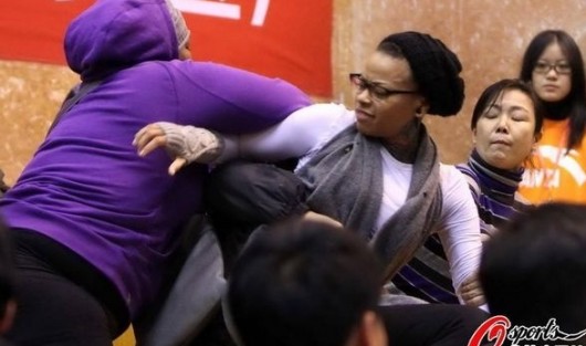 jr-smith-sister-fight2-530x313.jpg