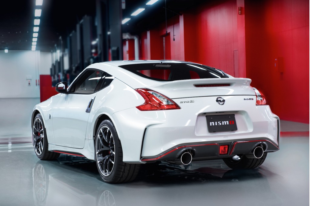 2015-nissan-370z-nismo_100467234_l.jpg