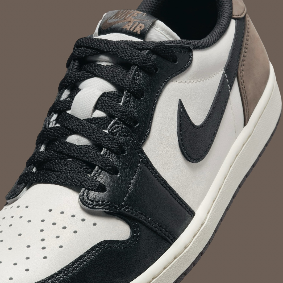 Air-Jordan-1-Low-OG-Mocha-CZ0790-102-Release-Date-6.jpg