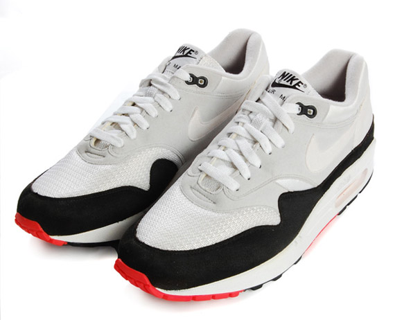 n_airmax_1_wht_gry_blk_red_02.jpg