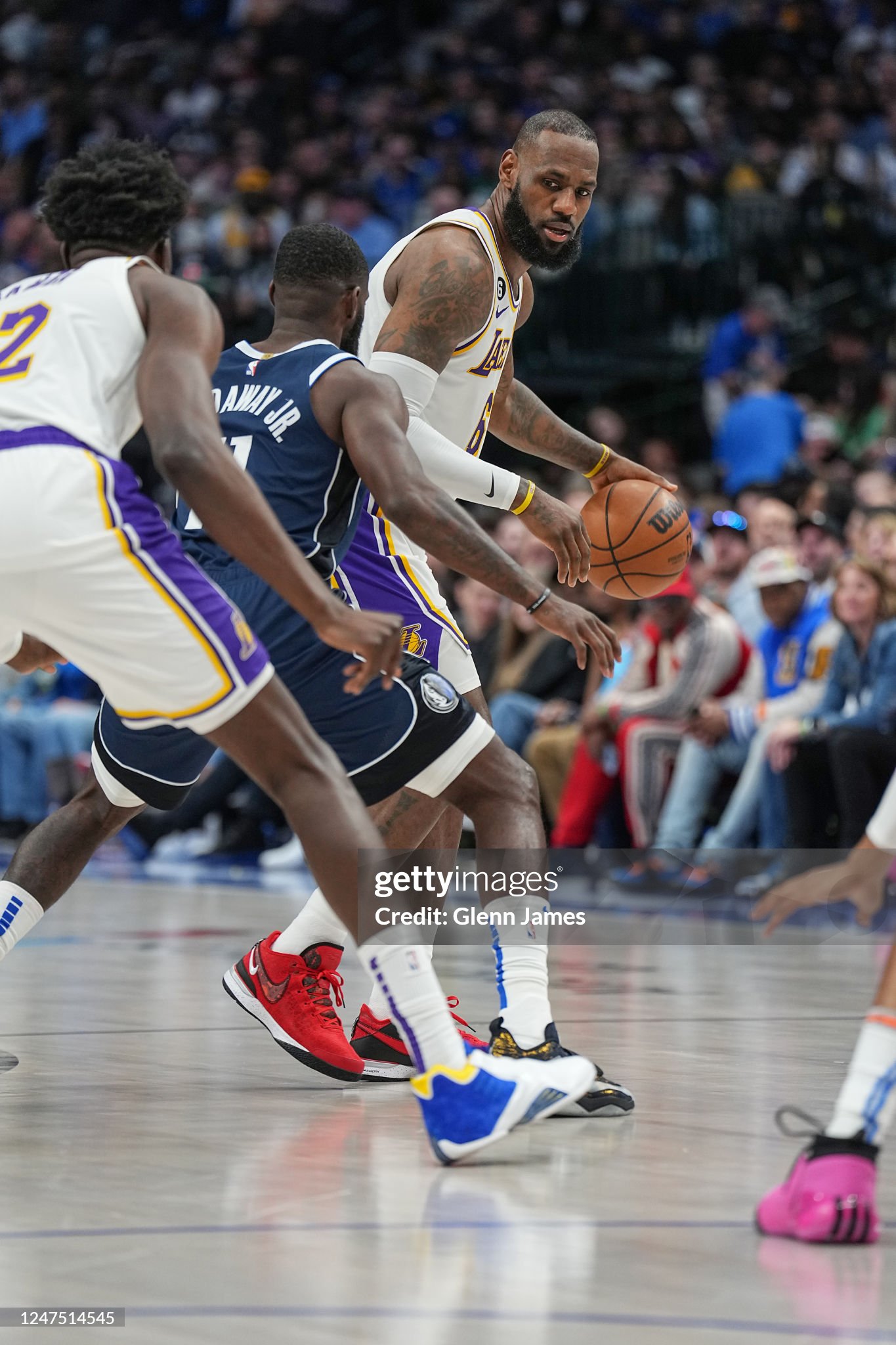 los-angeles-lakers-v-dallas-mavericks.jpg