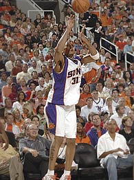 suns_shawn_marion_195.jpg