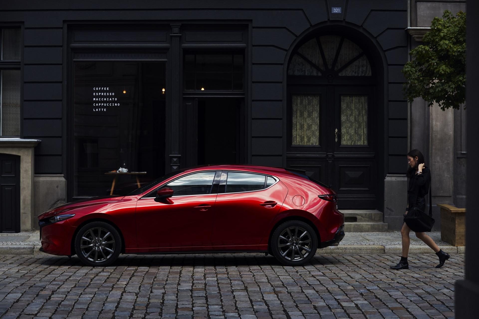 73b2e96e-2019-mazda-3-sedan-hatch-43.jpg