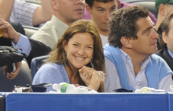 kate-hudson-yankees-game.jpg