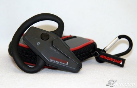 pelican-metal-gear-solid-4-bluetooth-headset-20080514002351671-000.jpg