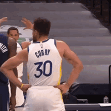 curry-shimmy-curry57.gif