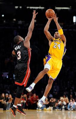 Kobeclutch_display_image.jpg