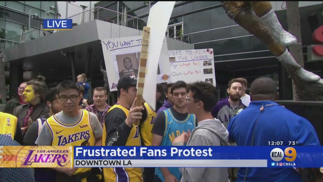 We Want Another Superstar': Lakers Fans Stage Protest Outside Staples  Center - YouTube