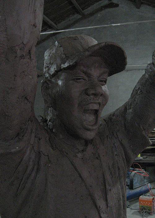 A-closer-look-at-the-face-of-the-model-for-the-Stephon-Marbury-statue.-Photo-via-hoopchina.com-hupu.com_.jpg