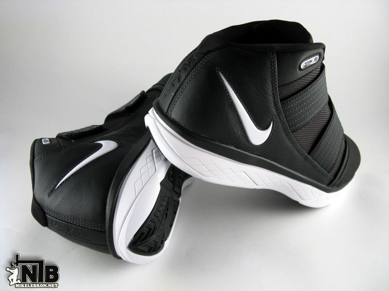 nike-zoom-soldier-3-gr-black-white-6-21.jpg