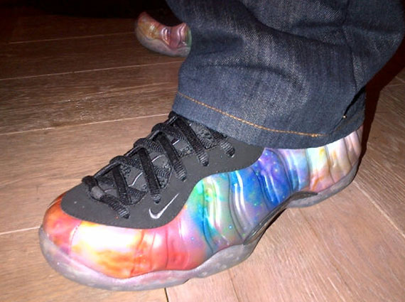nike-air-foamposite-one-galaxy-new-images-02.jpg