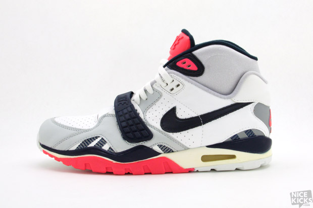 nike-air-trainer-sc-ii-tt-2.jpg