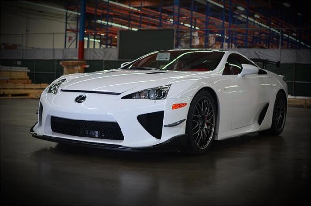 the-first-lexus-lfa-nurburgring-edition-to-land-in-the-u-s_100386382_m.jpg