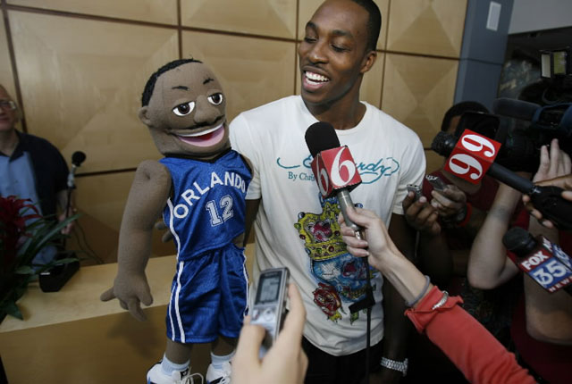 dwigth-howard-dummy-dolls-nba-funny-photos.jpg