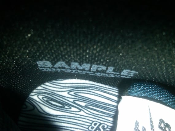 nike-sb-premium-blazer-sample-nightshade-black-2.jpg
