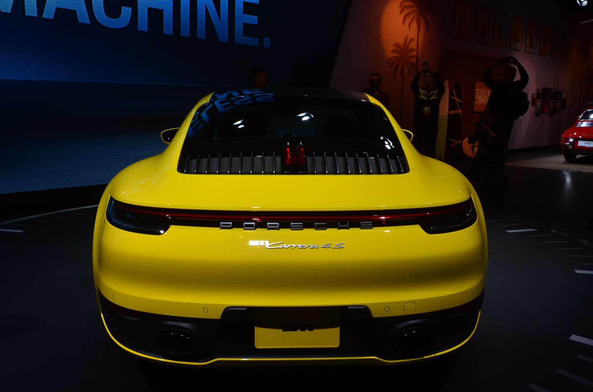 91897d8c-2020-porsche-911-992-12.jpg