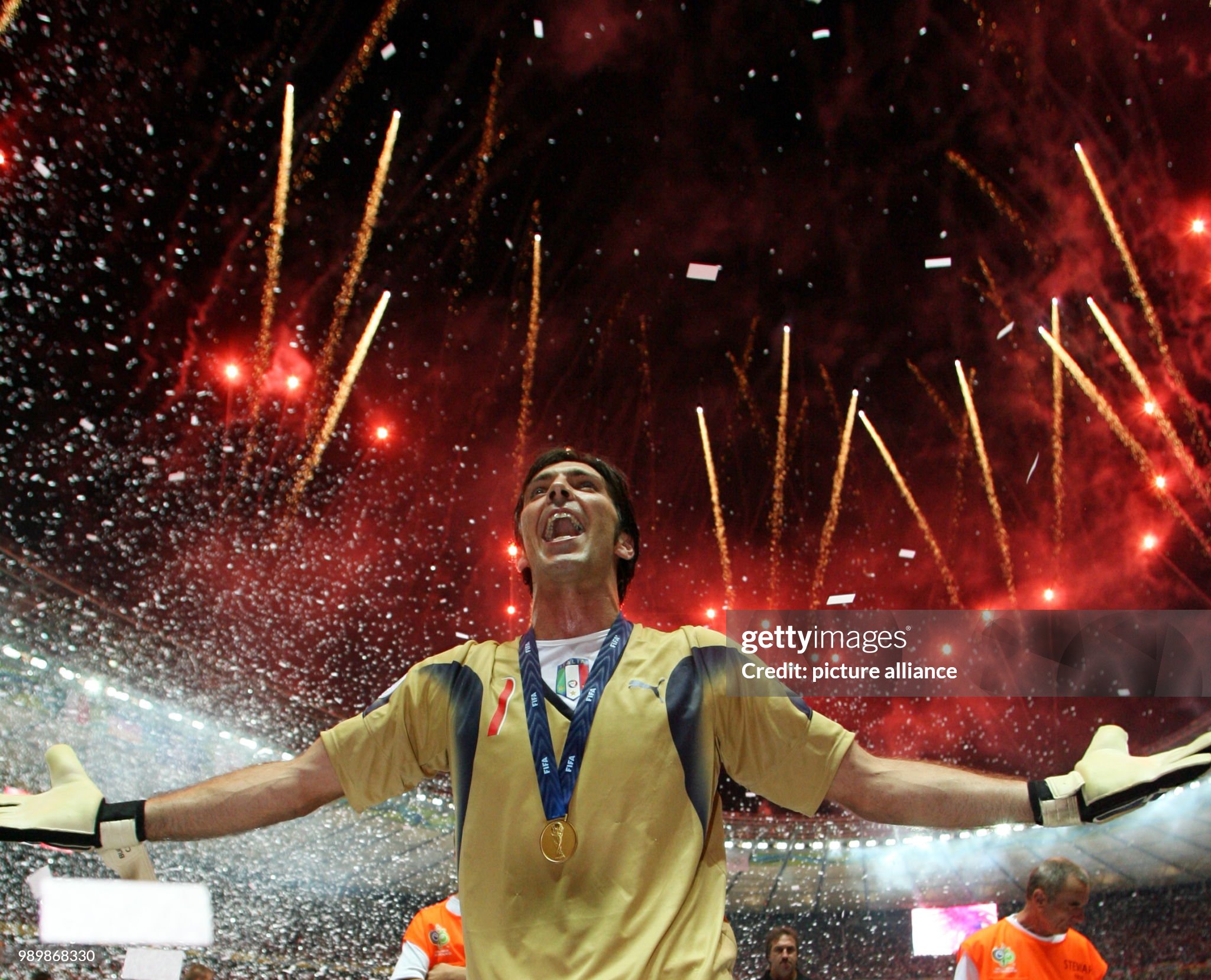 italian-gianluigi-buffon-celebrates-after-the-final-of-the-2006-fifa-world.jpg