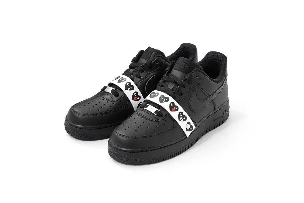 comme-des-garcons-holiday-emoji-collection-10.jpg