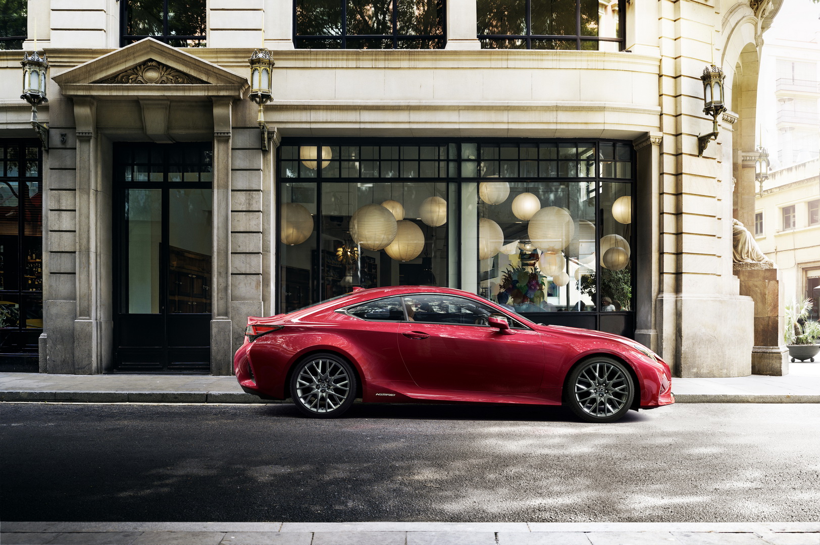 c7b693fd-2019-lexus-rc-1.jpg