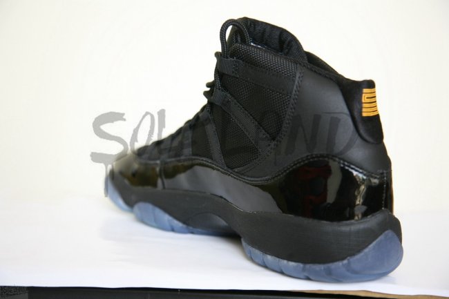 air_jordan_xi(11)_retro_black_gamma_blue_varsity_maize-6med.jpg