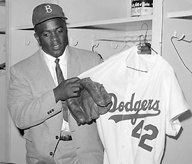 Jackie_Robinson_42.jpg