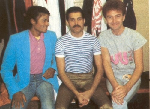 Freddie_Mercury_John_Deacon_Michael_Jackson.jpg