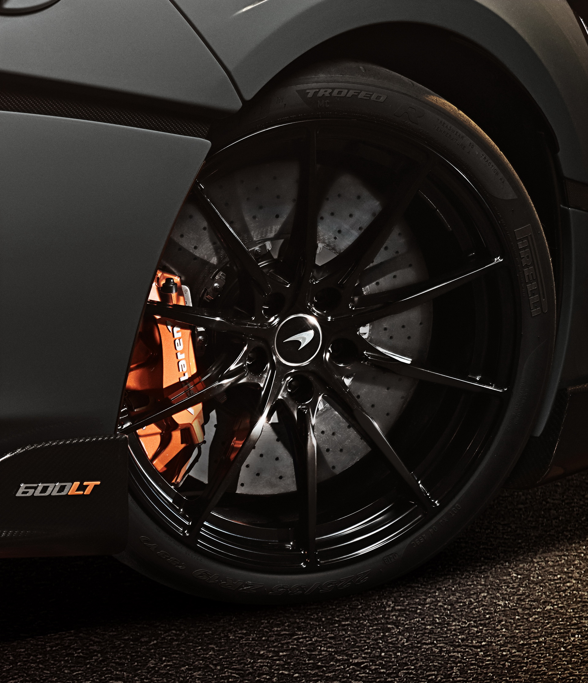 f32b5e4f-mclaren-600lt-unveiled-officially-3.jpg