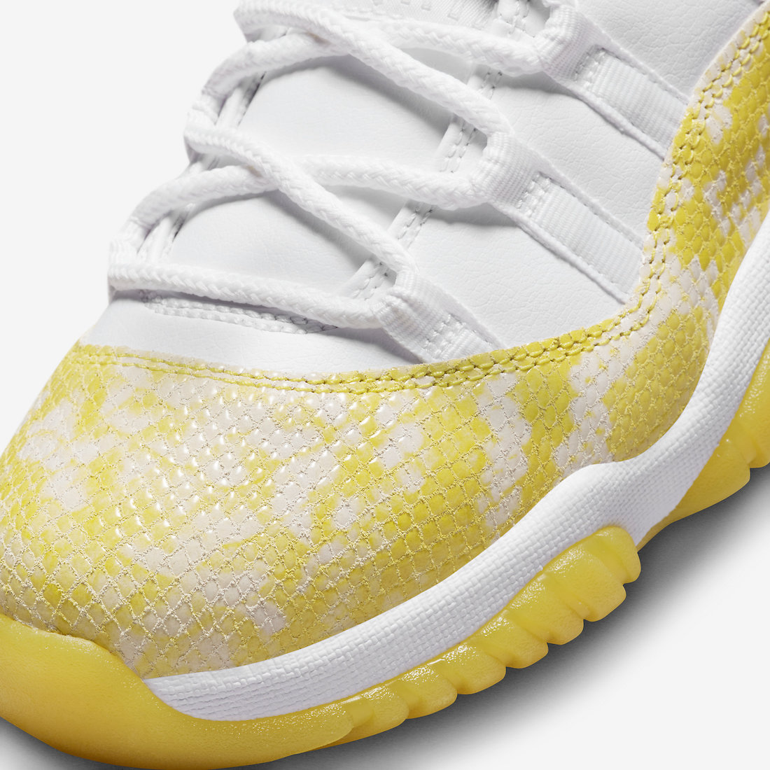 Air-Jordan-11-Low-Yellow-Snakeskin-AH7860-107-6.jpg