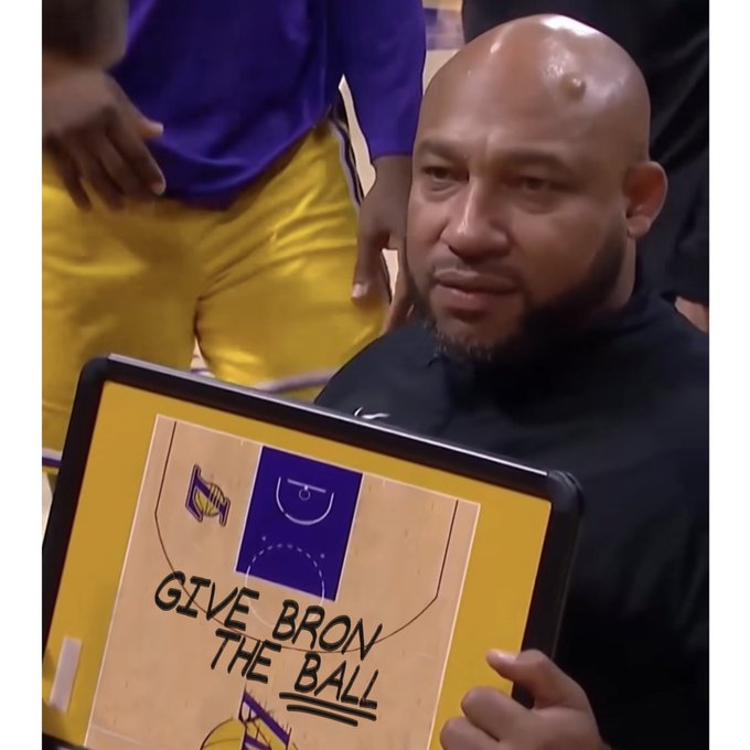 Darvin Ham's clipboard is the NBA's newest meme