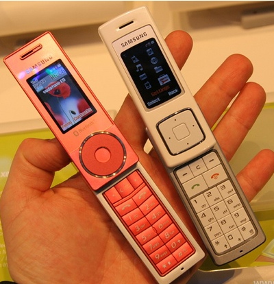 Samsung-F200-music-phone-2.jpg