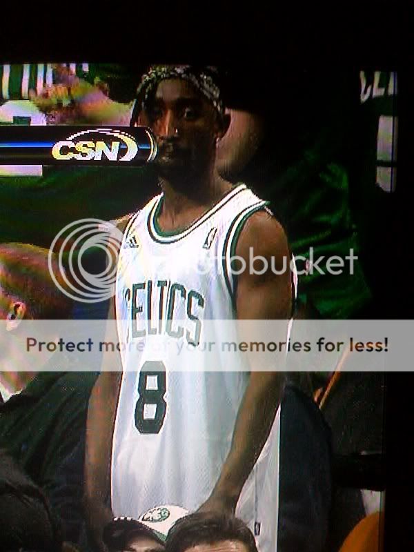 2PacAtCelticsGame.jpg