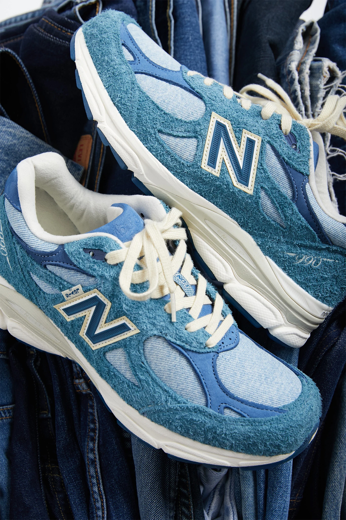 new-balance-990v3-levis-blue-3.jpg