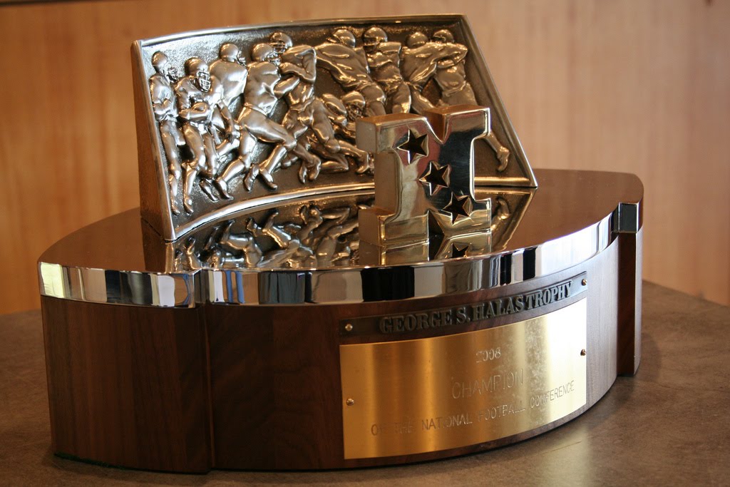 George-Halas-Trophy_full.jpg