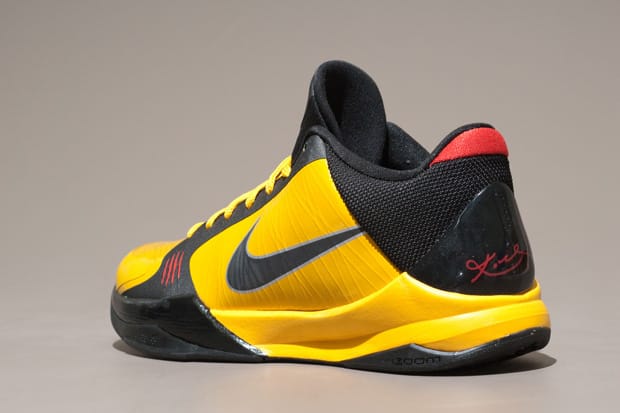 kobe-bryant-bruce-lee-nike-zoom-kobe-v-11.jpg