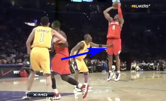 KOBE-BRYANT-TESTICLES-DEFENSE-BALLS-PUNCH.jpg