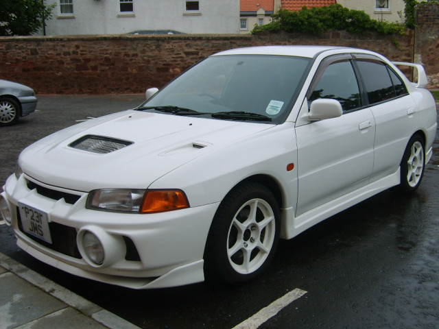 Mitsubishi_Lancer_Evolution_IV_(CN9A)_-_White.jpg