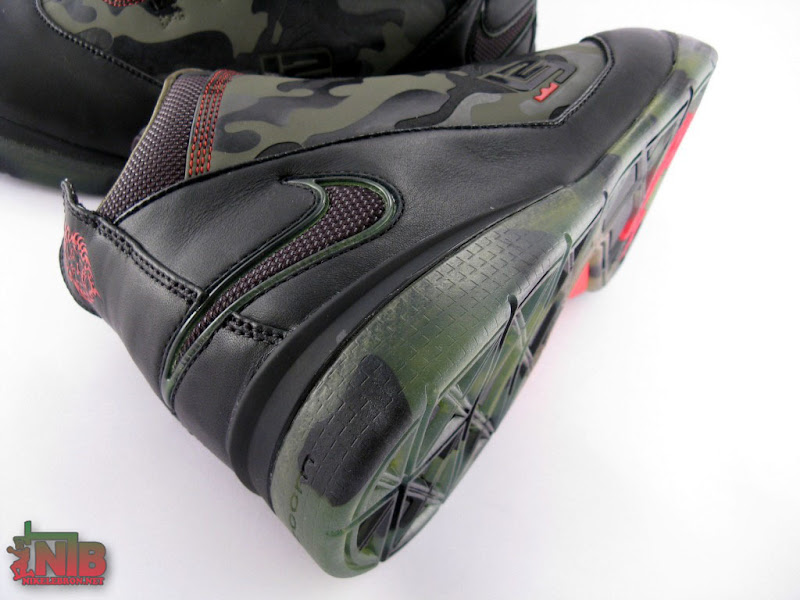 lebrons-soldier2-real-camo-15-web.jpg