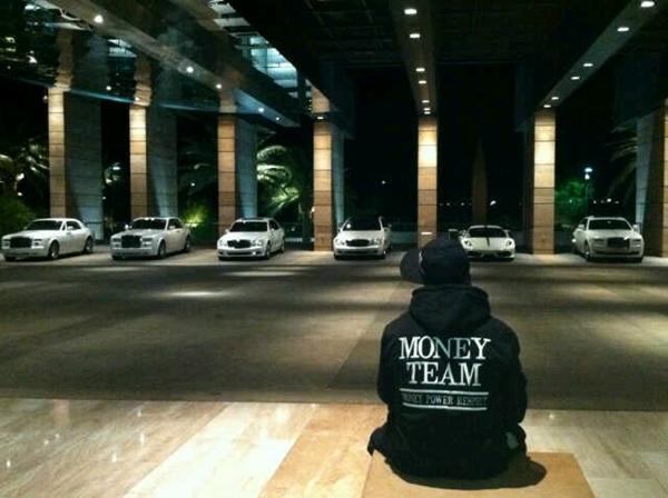 Floyd-Mayweather-Jr-All-White-Car-Collection.jpg